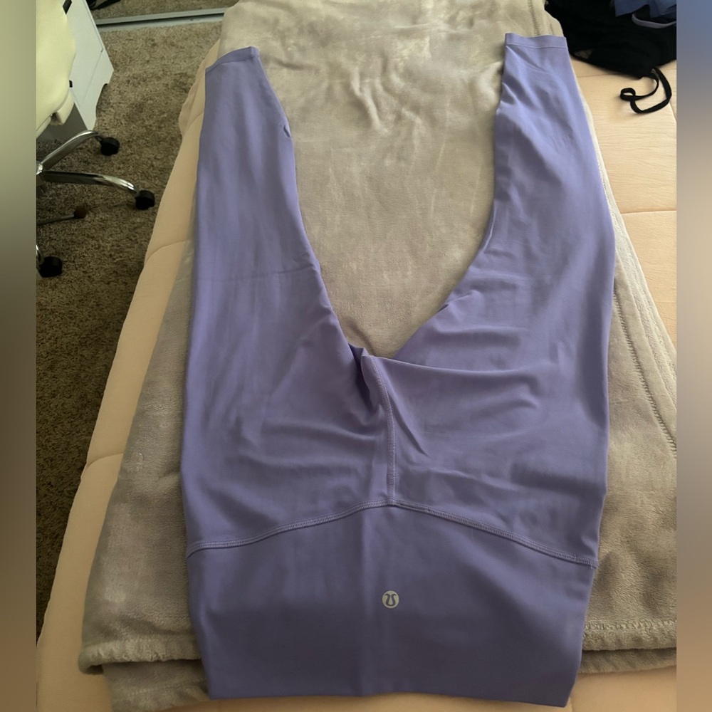 💜LULULEMON ALIGN legging size 6 inseam 28 inches💜